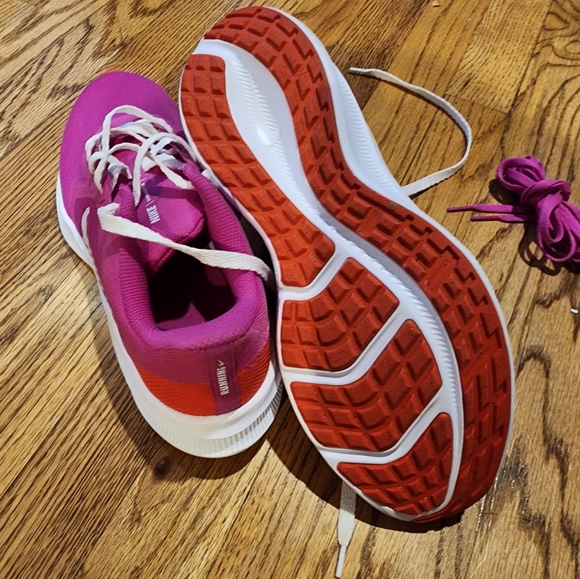 Hot Pink Nike Running Shoes - Size 10 - Picture 4 of 5